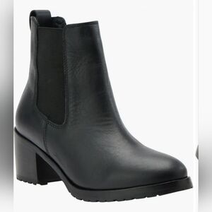 Nisolo Midnight Black Leather Heeled Boots